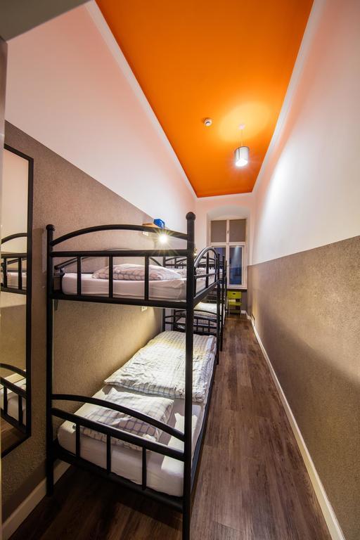 Hostel Rynek 7 Krakow Exterior photo